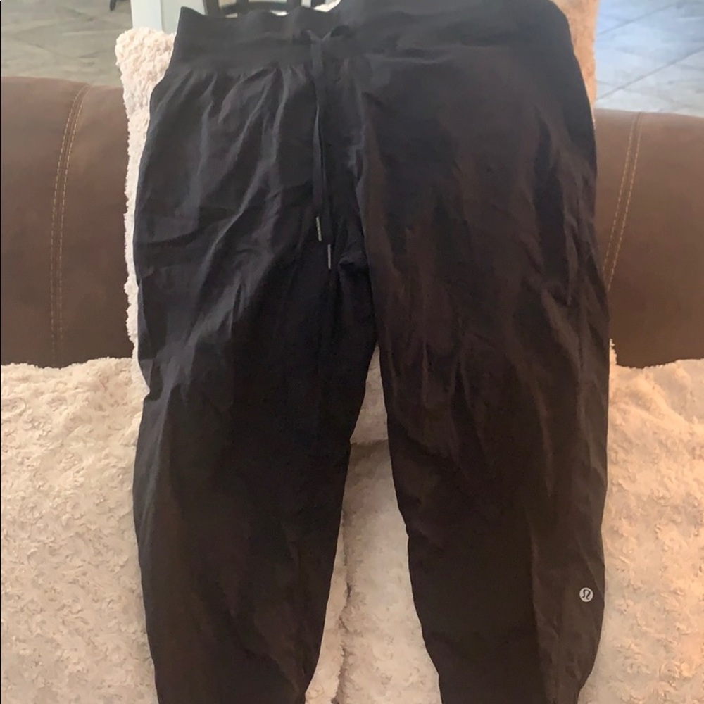 Lululemon black  joggers.